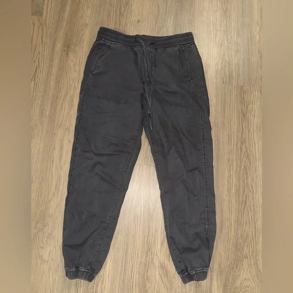 GAP Charcoal Jogger Pants - Picture 1 of 4